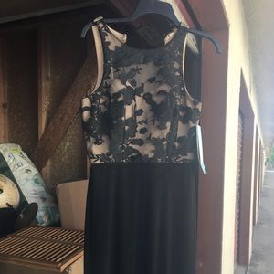 Formal dress Size 6 Black/Nude Floor Length